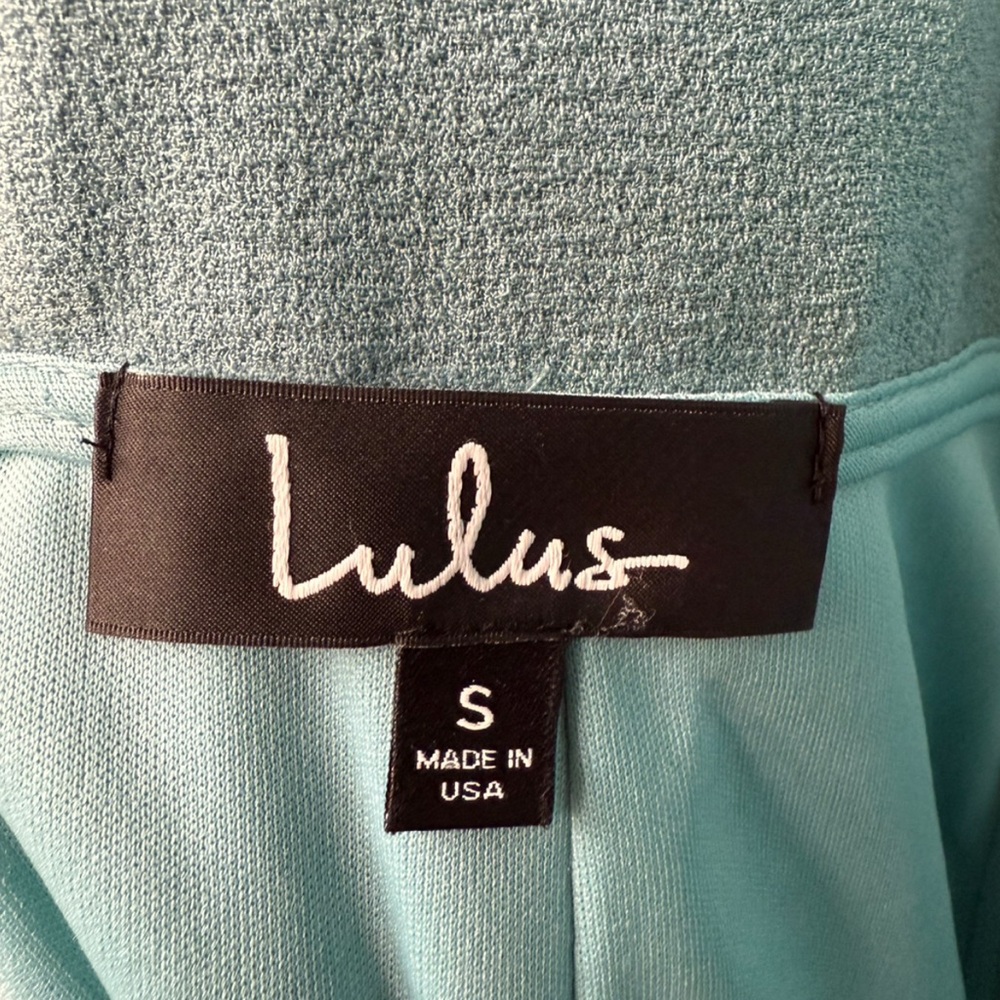 **SOLD** The Best Is Yet To Come" Sage Green Cape Sleeve D - Picture 6 of 9